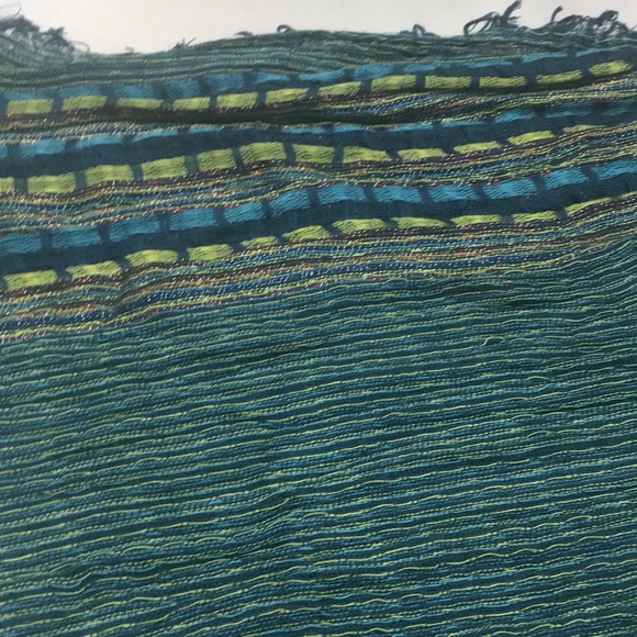 Beautiful Pull Through Scraf - Picture 3 of 3